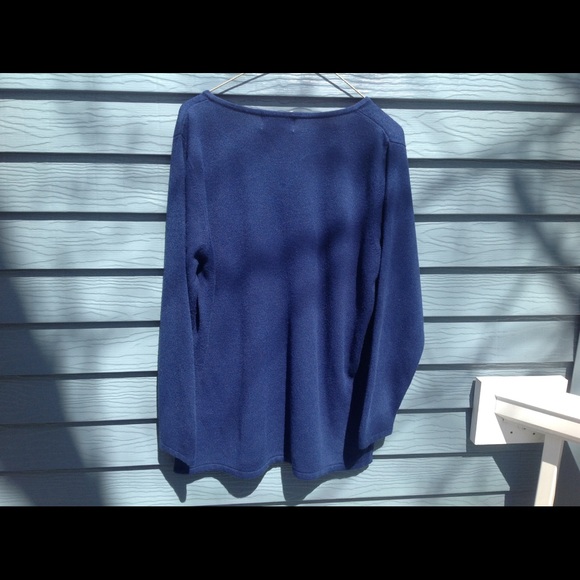 SUSAN GRAVER SIZE LARGE V-NECK NAVY BLUE SWEATER - Picture 3 of 5